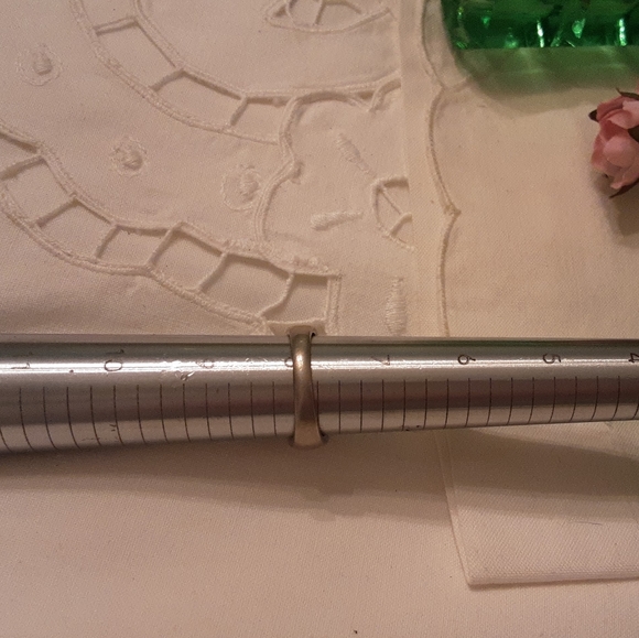 VINTAGE 925 STERLING SILVER PERIDOT RING, SIZE 8 - Picture 9 of 14